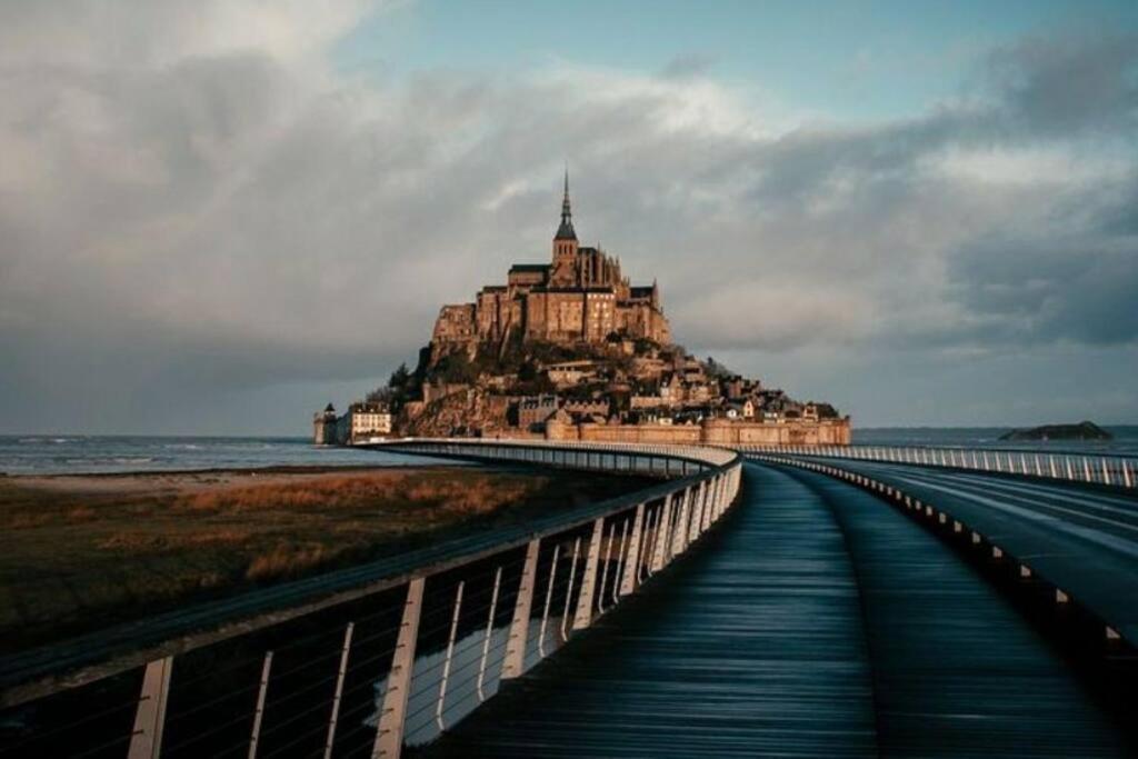 La Baie Du Mont Appartement De Vacances Proche Du Mont Saint Michel Roz-sur-Couesnon Exteriör bild